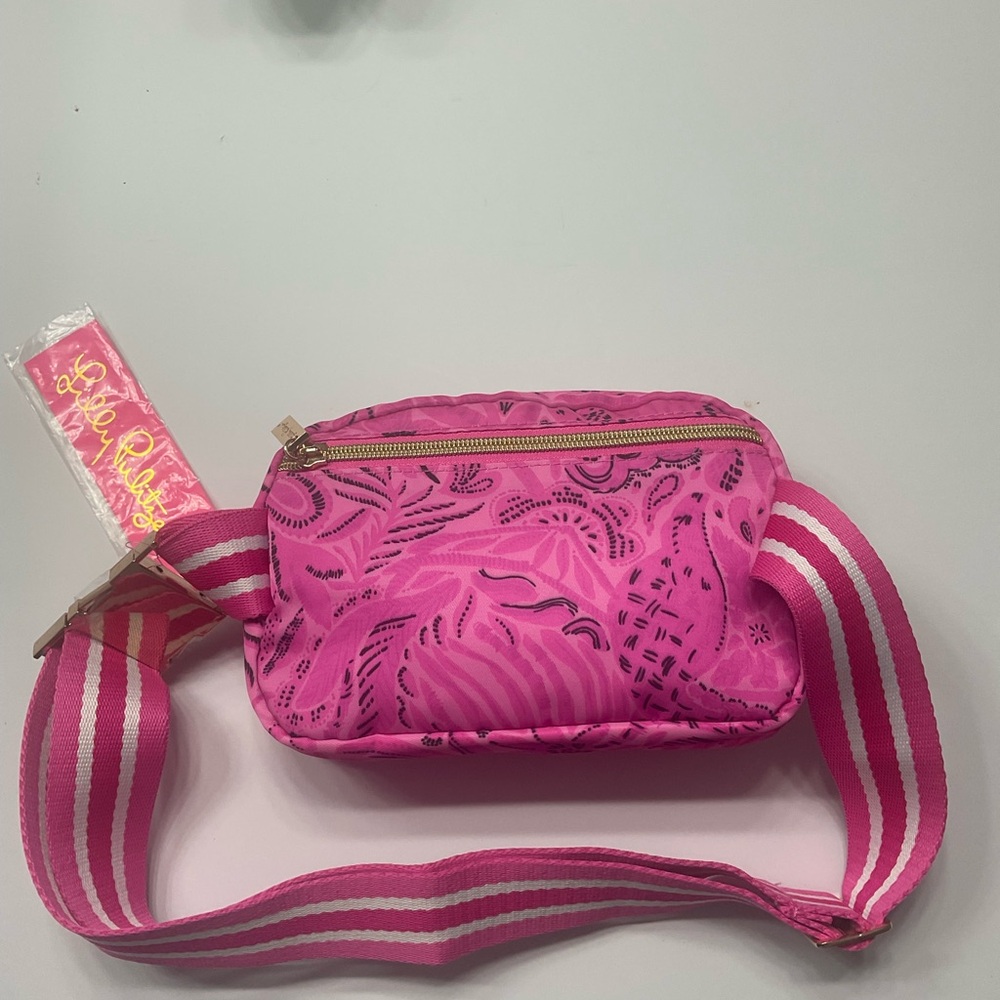 NWT Lilly Pulitzer Jeanie Belt Bag in the Pinkie Promises Pattern - Picture 2 of 8